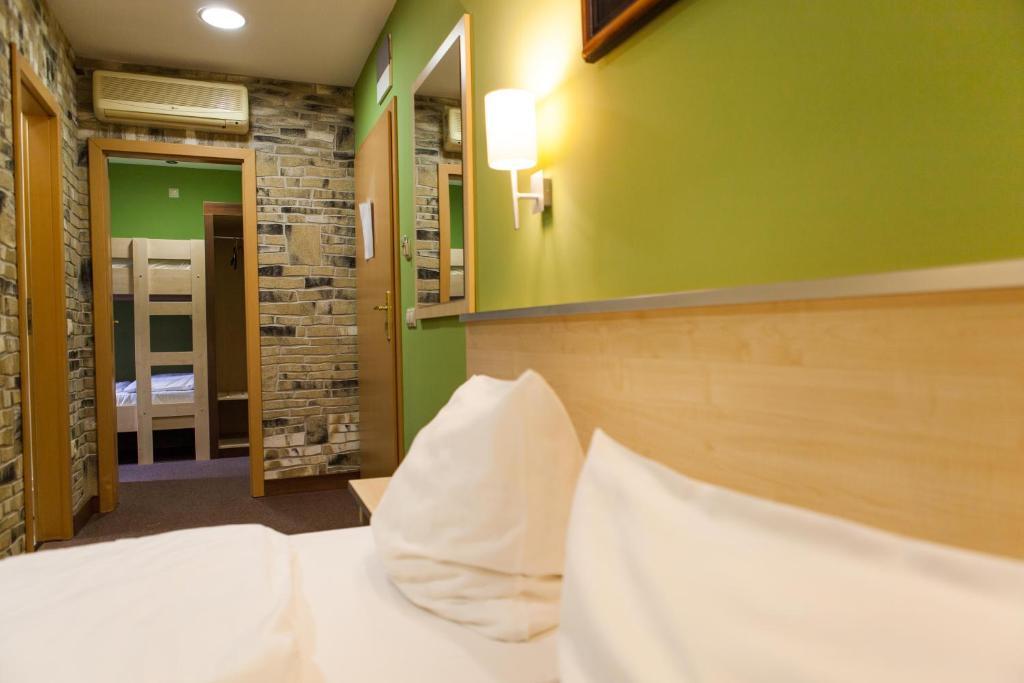 Hotel Vineyard Inn - Szoloskert Nagykanizsa Room photo
